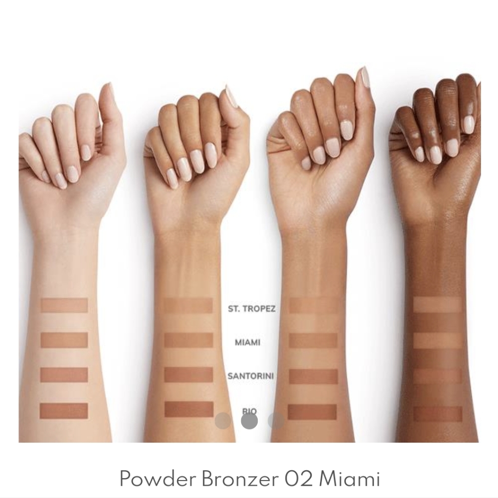 Bronzing Powder - Picture 2 of 3